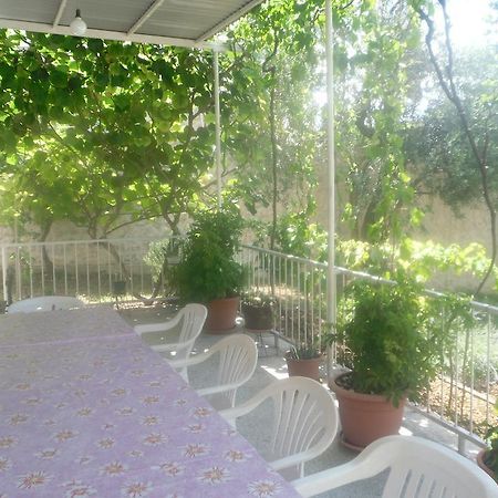 Hostel Guesthouse Mira Omiš Екстериор снимка