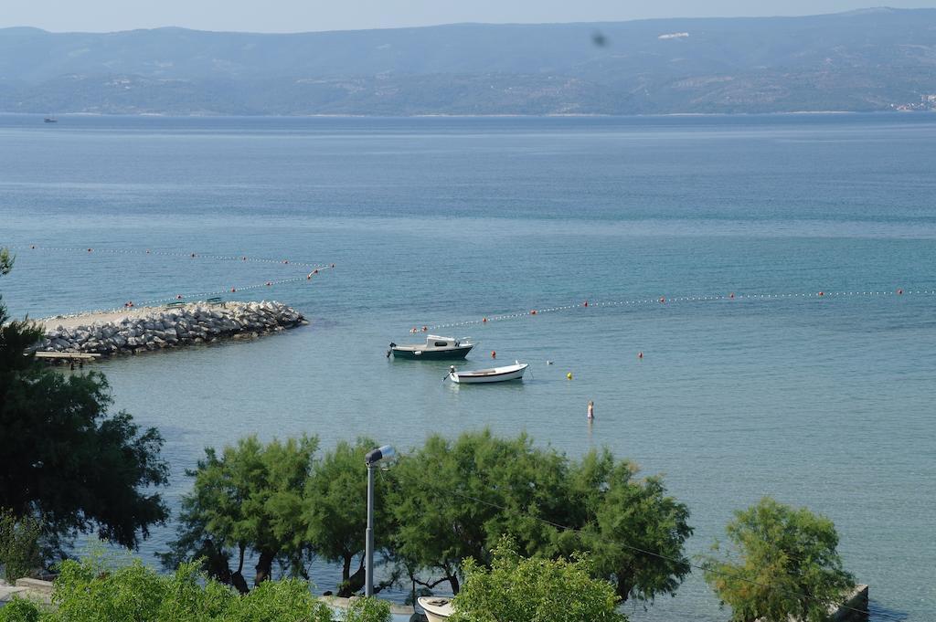 Hostel Guesthouse Mira Omiš Екстериор снимка